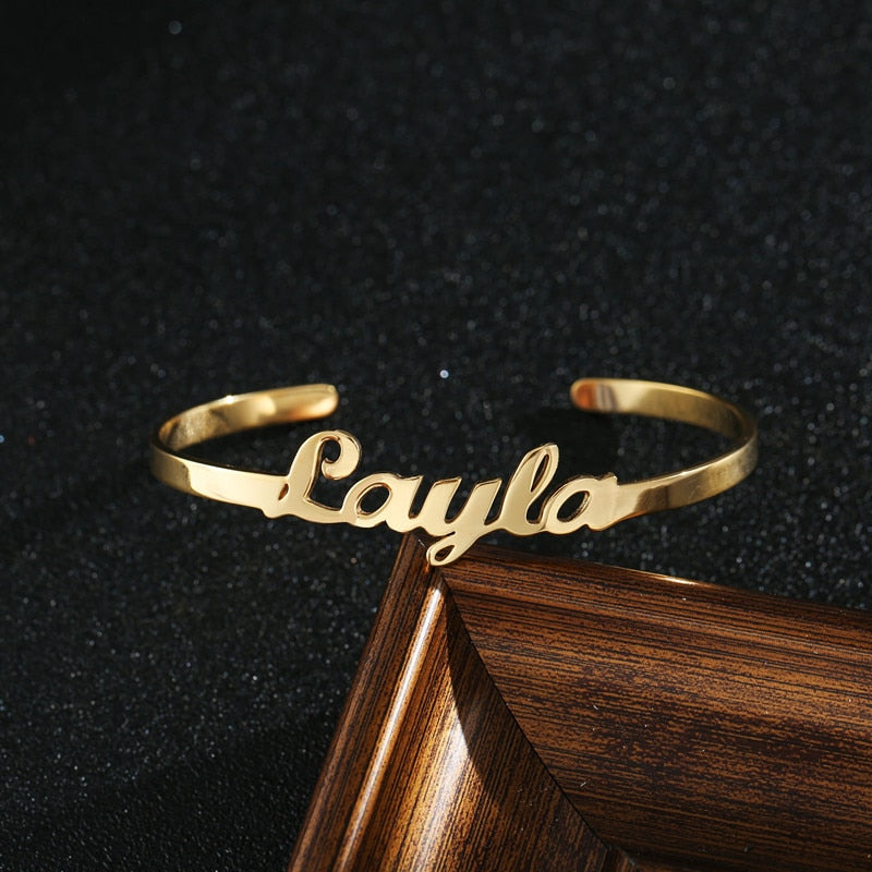 Personalized Bridesmaid Bracelets With Name