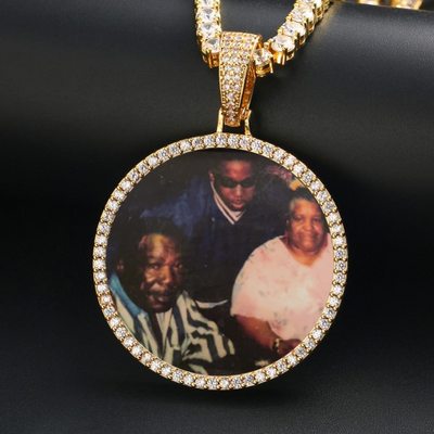 18K Gold Plated / White Crystal / United States