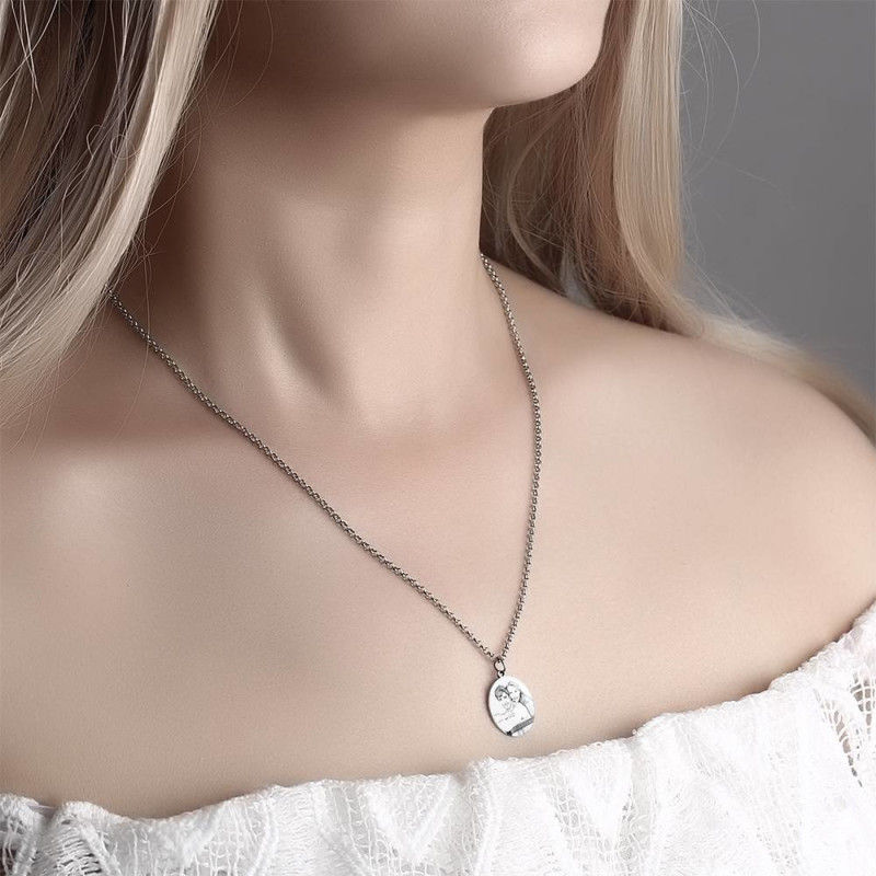 Oval Shape Custom Photo Engraving Necklace- Best Photo Gifts For Christmas