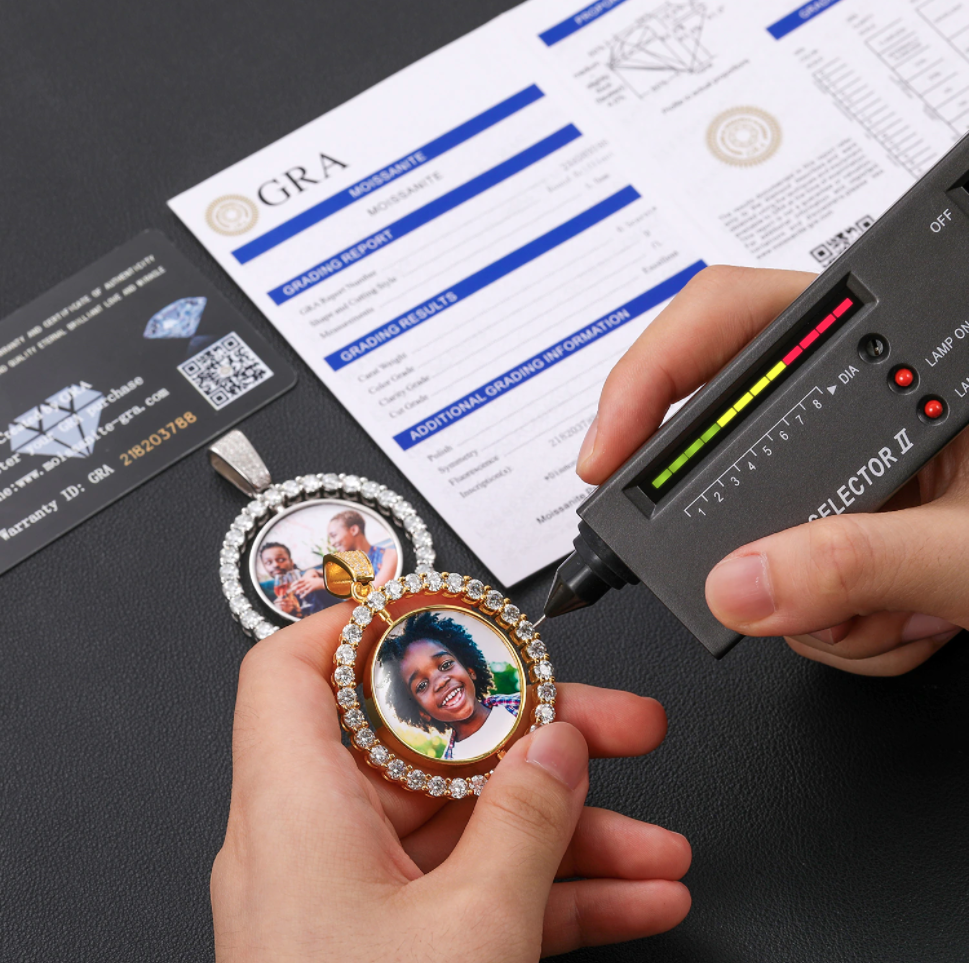 moissanite custom pendant