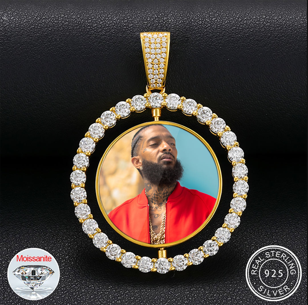 moissanite custom pendant