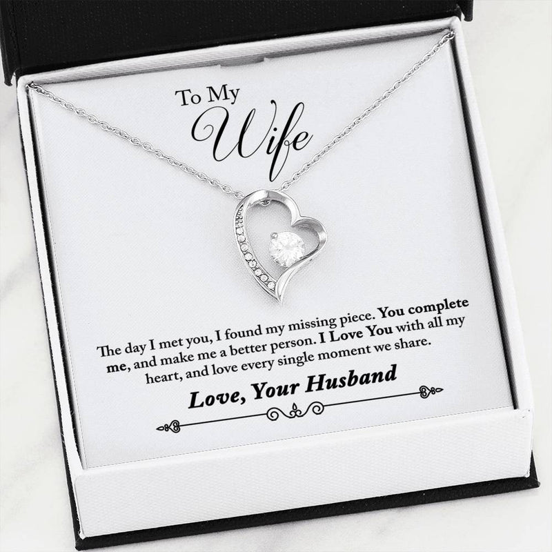 Beautiful LOVE Forever Hear Necklace With Husband to Wife "Complete Me" Message Card
