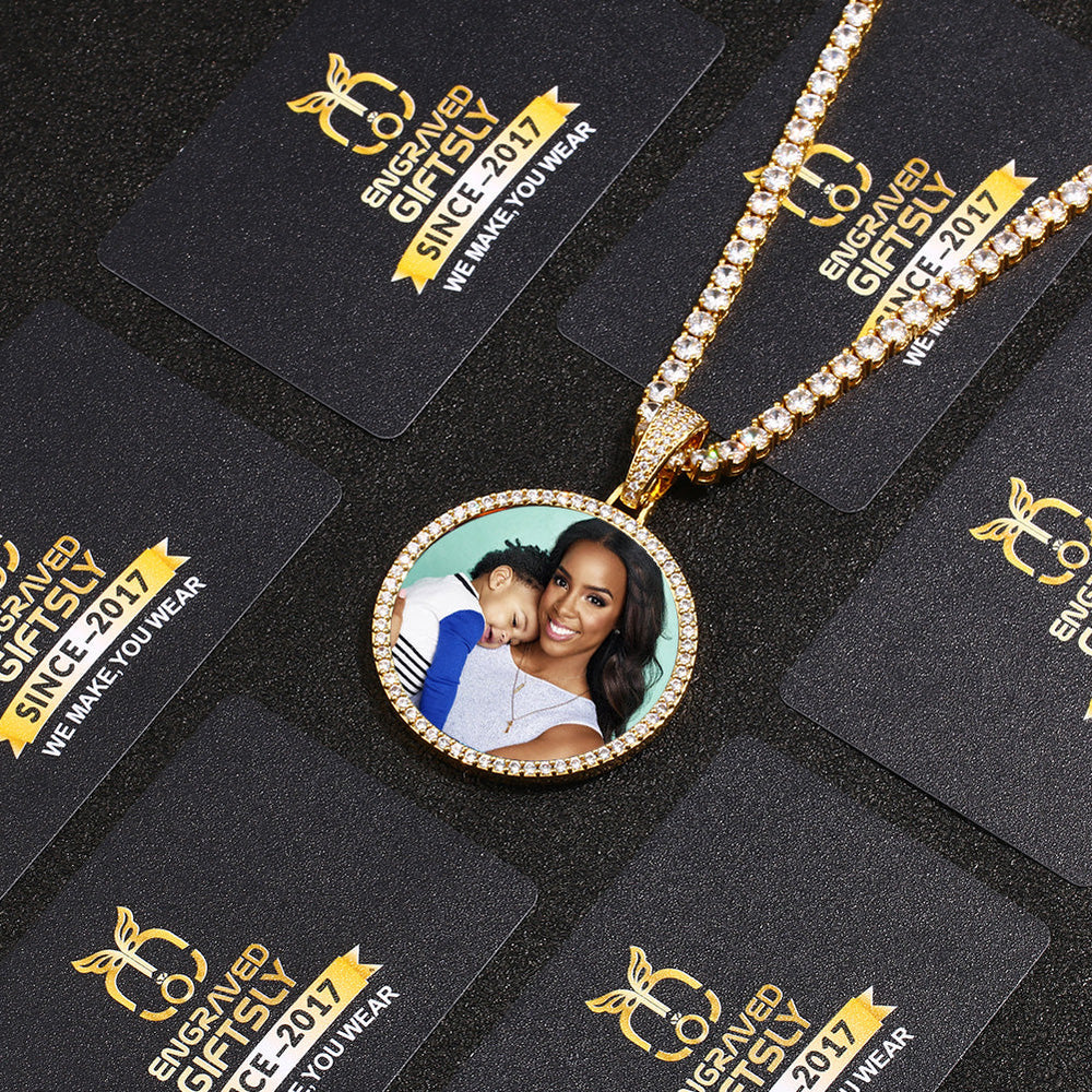 photo medallion necklace