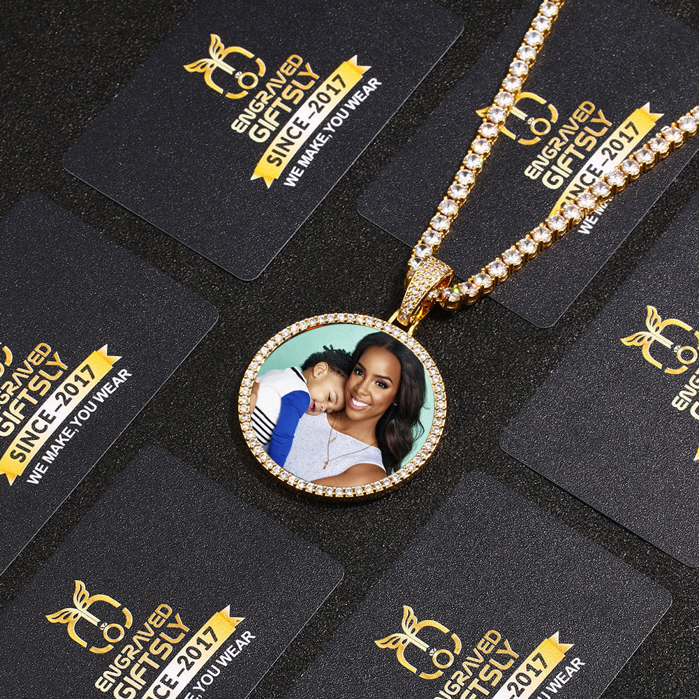 photo medallion necklace