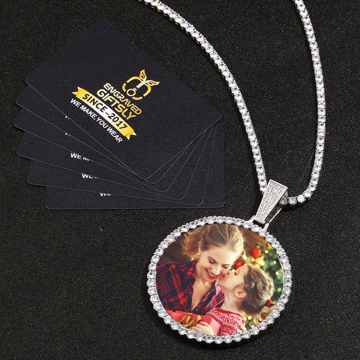 photo medallion necklace