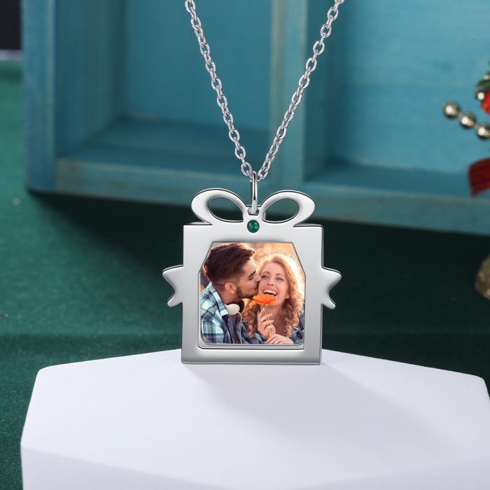 Personalized Photo Necklace With Picture Inside- Best Jewelry For Christmas Gifts
