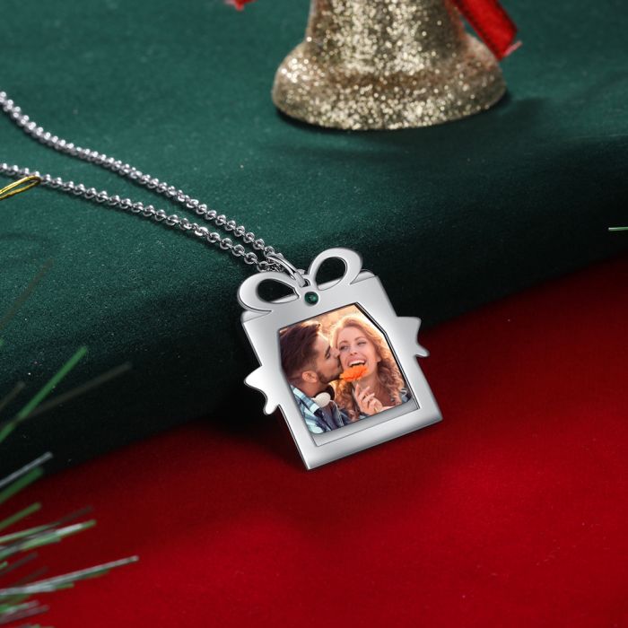 Personalized Photo Necklace With Picture Inside- Best Jewelry For Christmas Gifts
