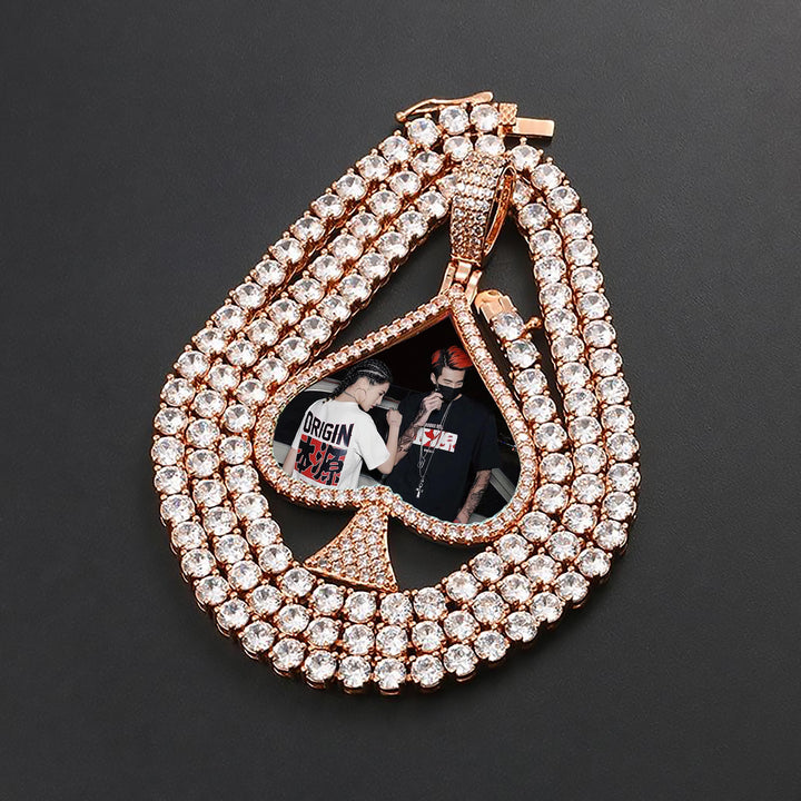 Picture necklace