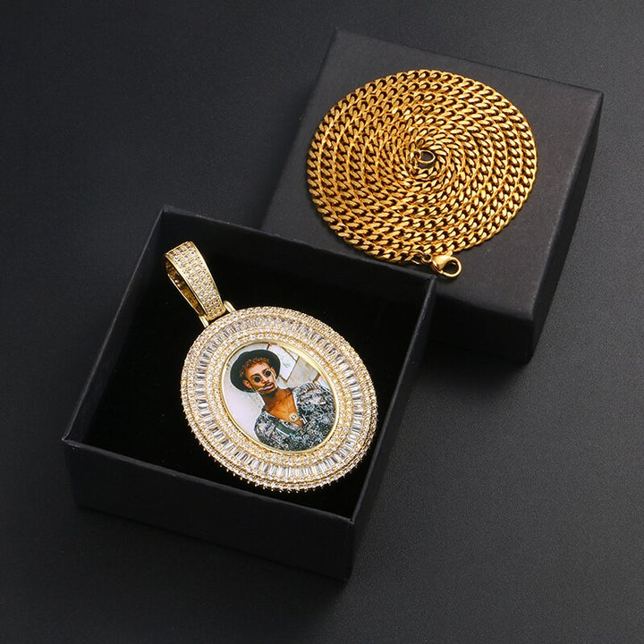 gold medallion necklace