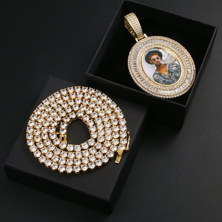 gold medallion necklace