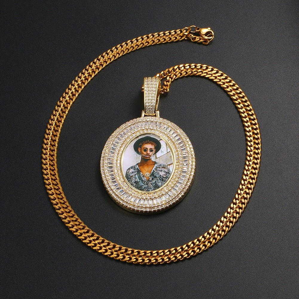 gold medallion necklace