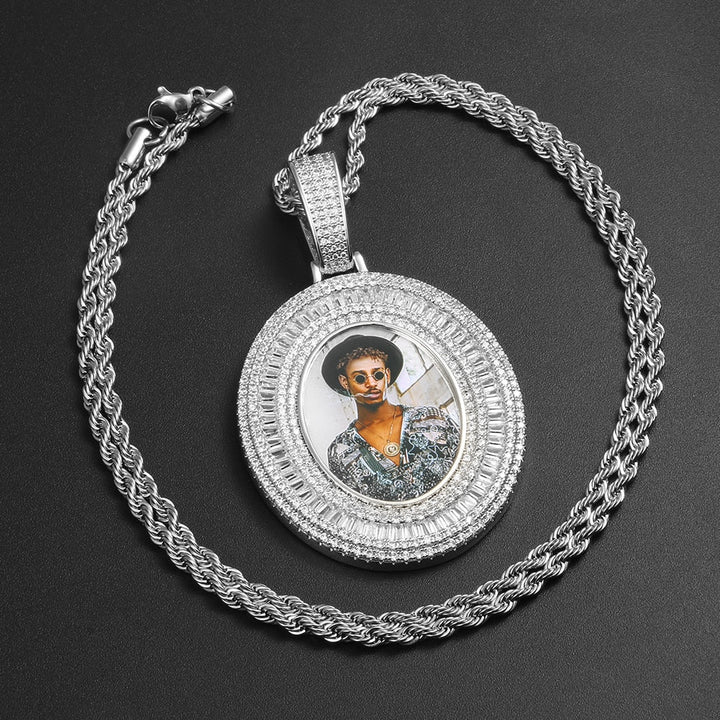 silver medallion necklace