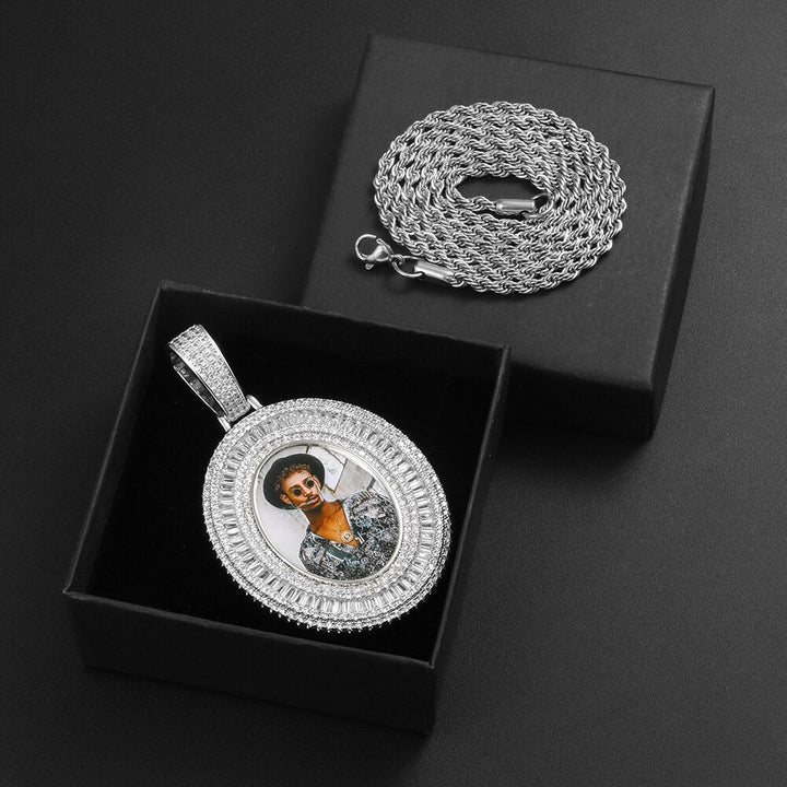 silver medallion necklace
