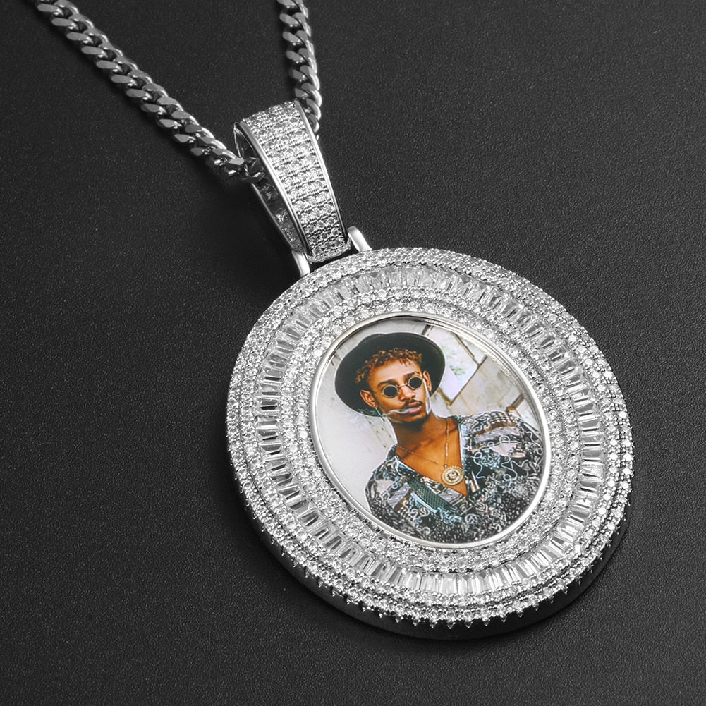 silver medallion necklace