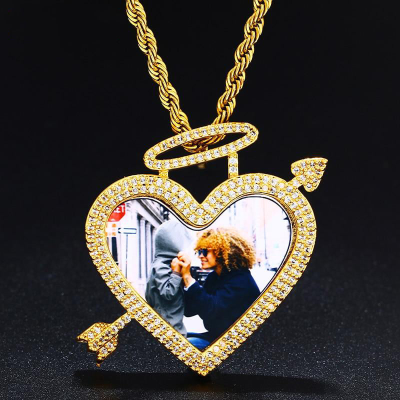 gold medallion necklace