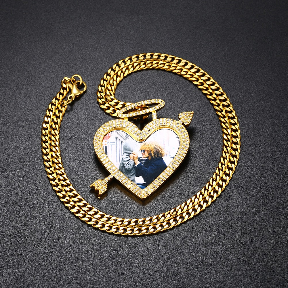 gold medallion necklace