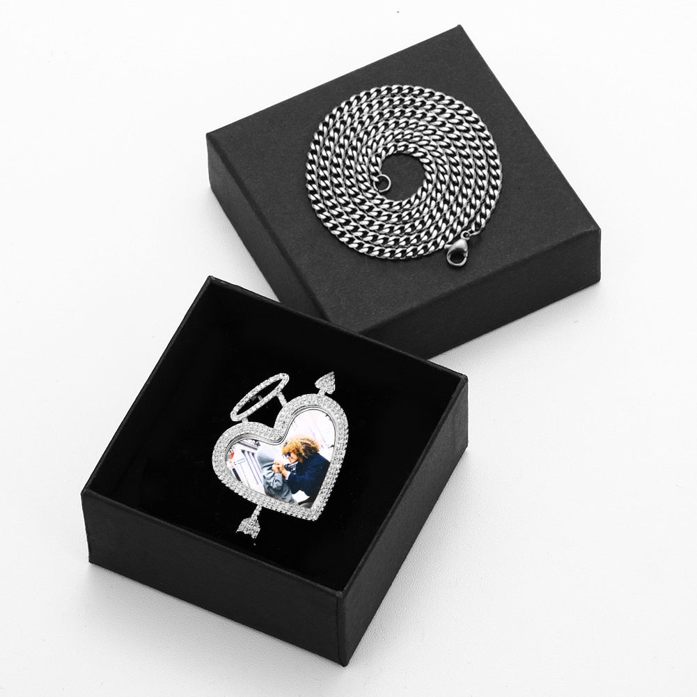 SIlver medallion necklace