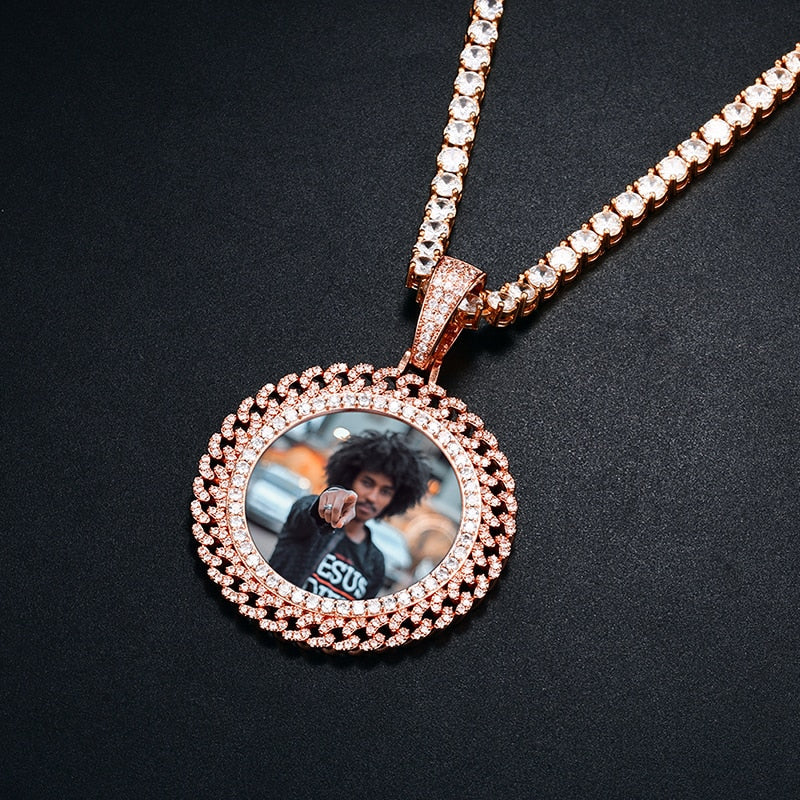 photo medallion necklace