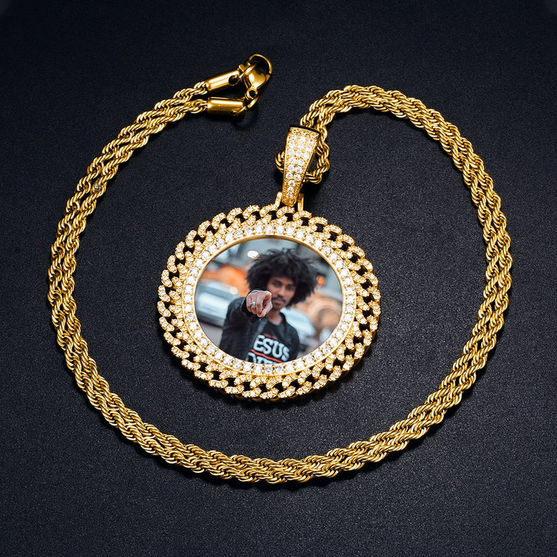 medallion necklace