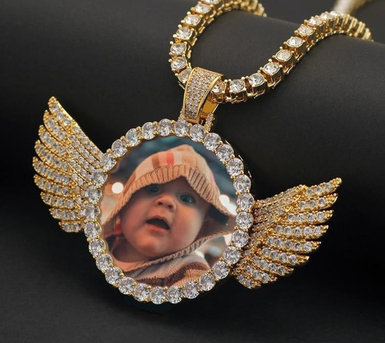 Necklace With Picture Inside